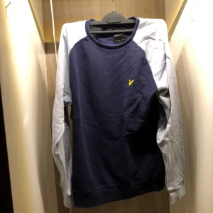 Lyle & Scott  - En sweatshirt från Lyle & Scott som passar till allt