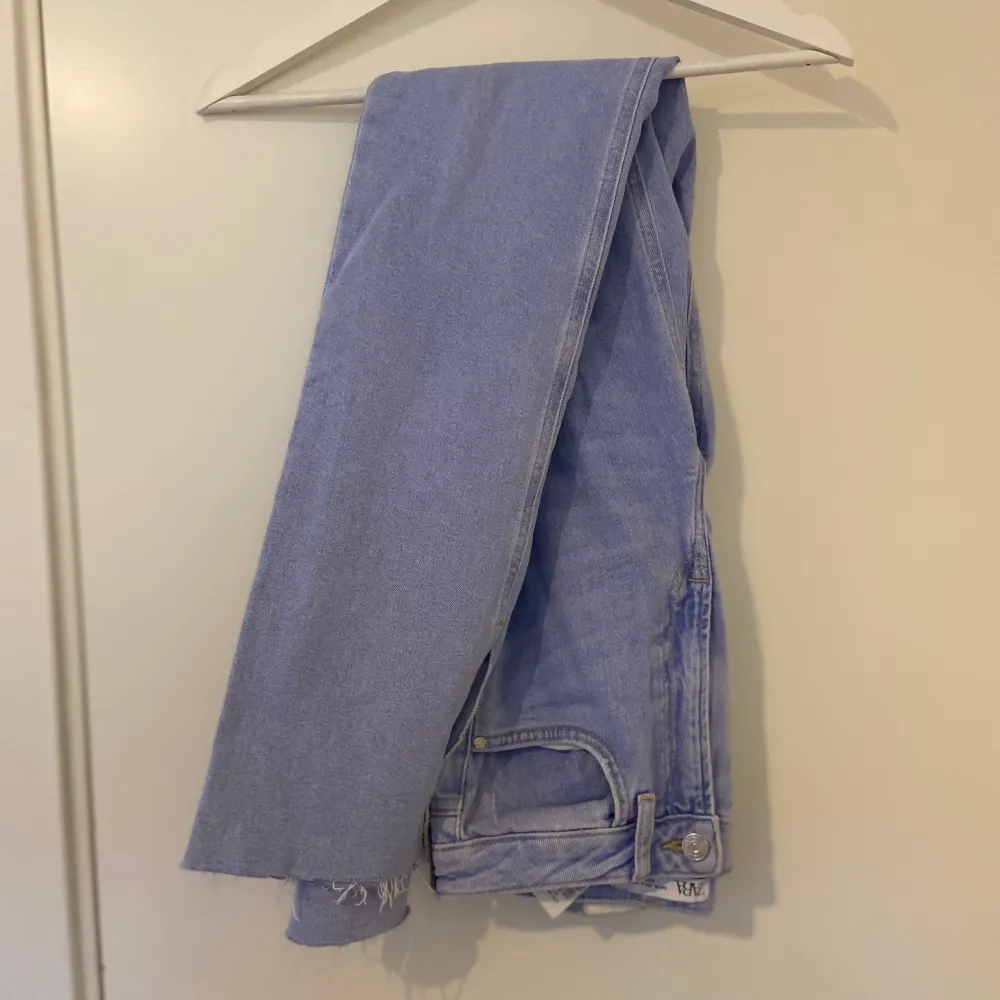 Jättefina jeans från Zara💖💓 knappt använda💖. Jeans & Byxor.