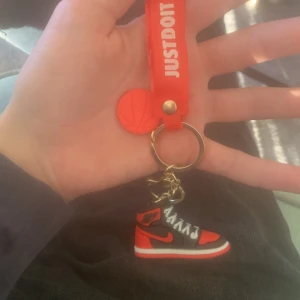 Jordan nyckel ring - Säljes då den inte kommer till användning