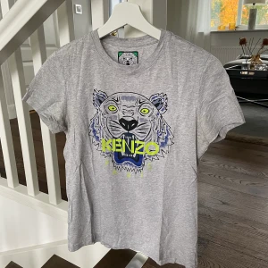 Kenzo t-shirt - Tshirt från Kenzo i storlek S🤍 