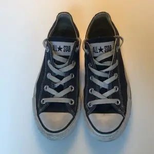 Classiska låga converse. Bra skick.