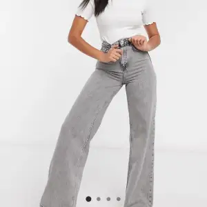 Oanvända jeans från asos, storlek 36. 200kr + frakt 📦 