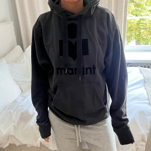 Isabel marant Hoodie!! - Säljer denna hoodie från Isabel marant i super fint skick💕 I storlek 34