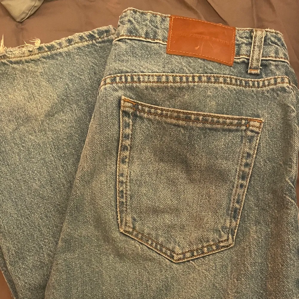 Mid Waits jeans från zara, använder tyvärr inte längre . Jeans & Byxor.