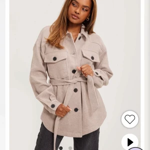 St S som ny  - Knappt använd kom privat för fler bilder på kappan (: