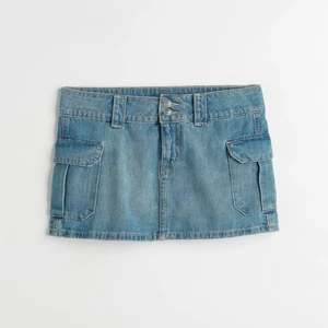 lågmidjad jeanskjol - Assnygg jeanskjol från hm, slutsåld!