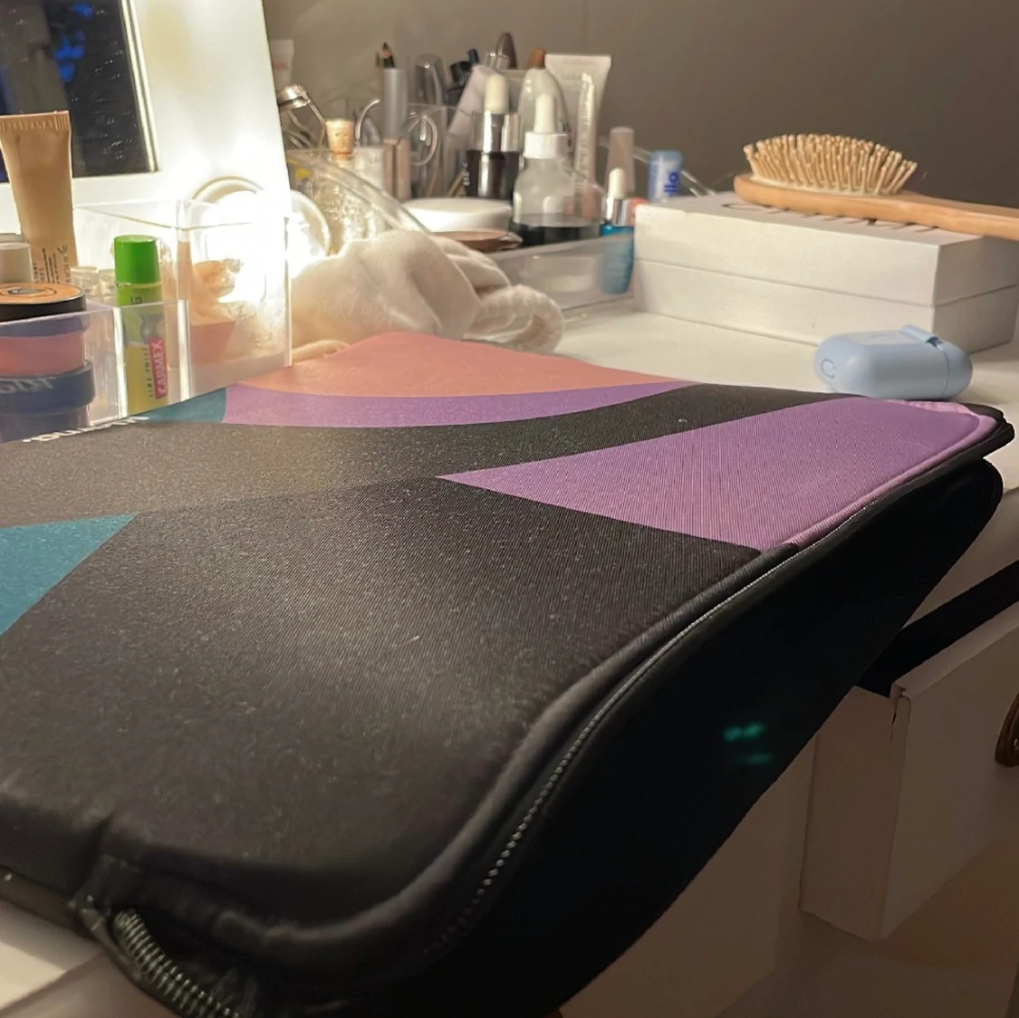 Super fint datorfodral💜💙🖤🧡 - 75