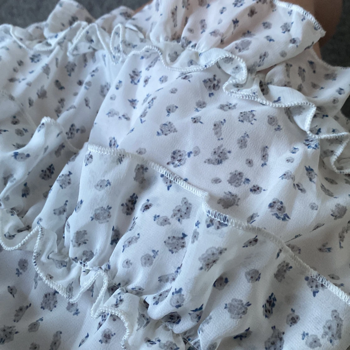 Vit kjol, volang  - 91