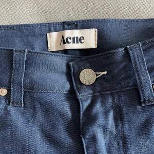Snygga jeans från Acne. Nyskick! Stl 29/34
