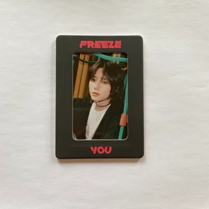 WTS BEOMGYU - Har: Beomgyu Freeze Weverse POB ! Vill ha: 90kr ! Du kan hitta tidigare proofs på min instagram @hugforbeomgyu, du kan också skriva till mig där! 