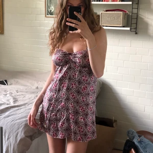 Nattlinne odd molly - Så fint nattlinne från odd molly med finaste mönstret. Verkligen så fint och passar perfekt som sommarklänning men är för liten för mig💕