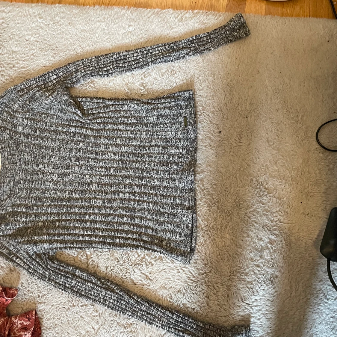 Grå ribbad topp från Holister