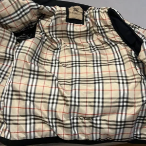 Burberry väst - Använd 2 gånger 