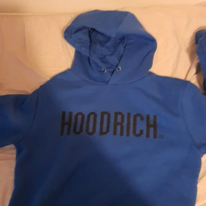 Hoodrich - Har endast används 1 gång blev för liten.
