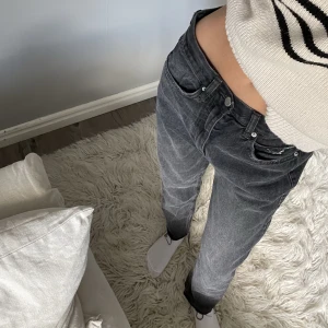 Gråa jeans - Supersnygga från Pull&Bear
