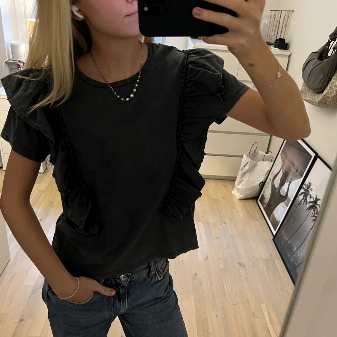 T-shirt med volanger - 91