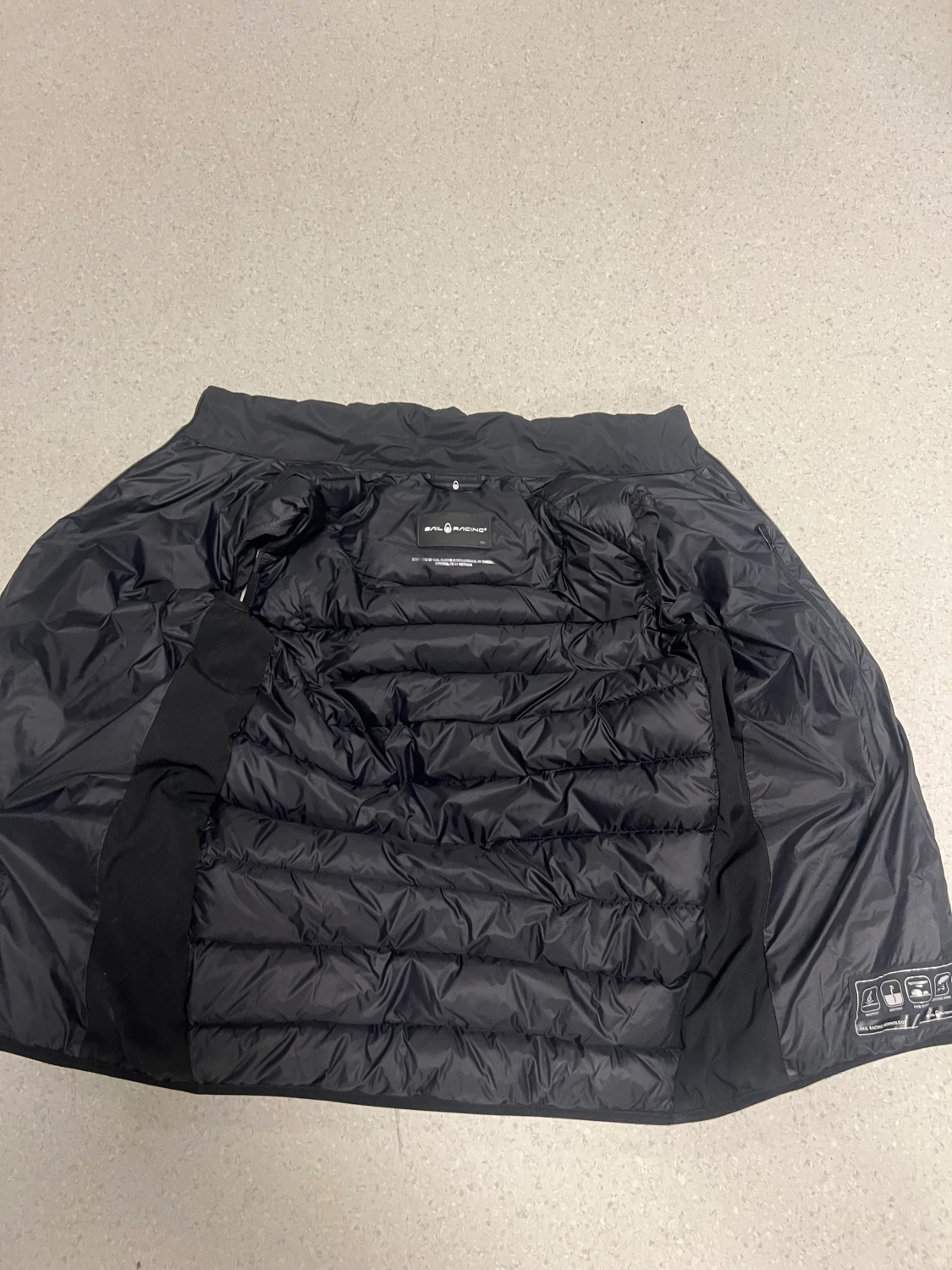 Sail Racing Väst - 90