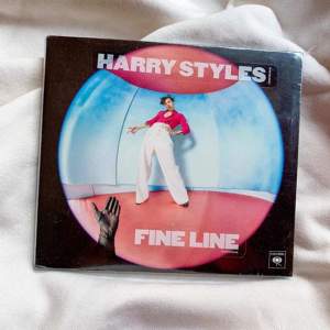 Harry Styles ’Fine Line’ CD! Oöppnad. 🎶 Kontakta mig vid intresse. 