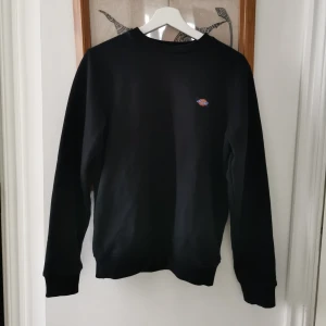 Dickies sweatshirt - Fin knappt använd dickies sweatshirt