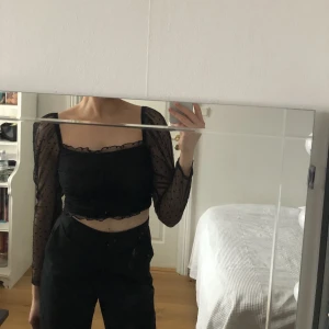 Blus - Svart blus från HM, endast använt 1-2 gånger