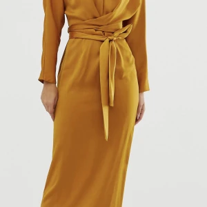 Senapsgul FestKlänning  - Str S , Använd en gång 