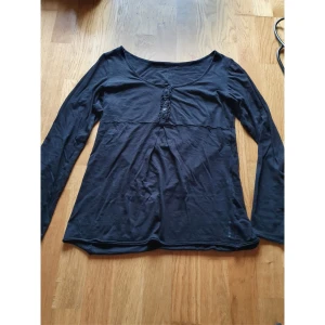 Marc O Polo topp, M - Sötaste tröjan från Marc O Polo. Perfekt till ett par lågmidjade jeans. 