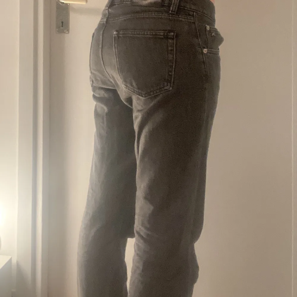 Supersnygga jeans som är lite för långa för mig, är 169. Jeans & Byxor.