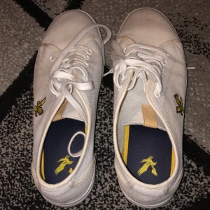 Lyle & Scott Skor - Lyle & Scott skor, bra skick  Kontakta för mer info