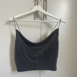 Glittrig tröja strl S - Glittrig tröja strl S