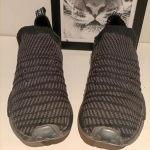 Adidas NMD Triple Black  - Adidas NMD Triple Black  Size 10,5 Skick 8/10