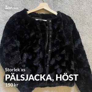 Pälsjacka  - Kort, aldrig använd höst oäls jacka 