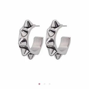 Edblad örhängen - Peak Creoles S Steel - Helt oanvända örhängen från edblad. Nypris 349kr💘