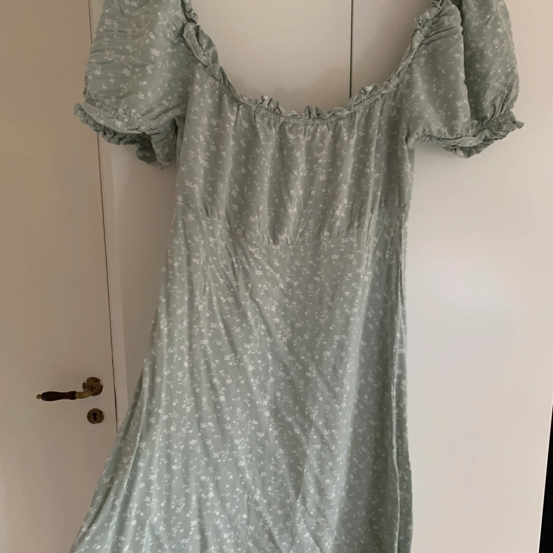 Blommig klänning  - 90