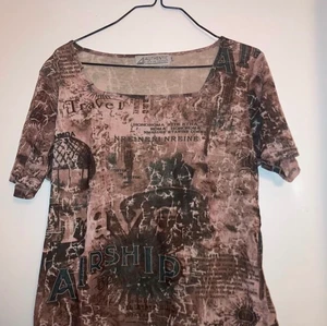 y2k tröja - Skitsnygg tröja köpt från humana! Storlek S men passar också mig som är XL.