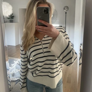 Tröja - Säljer min tröja som är i väldigt bra skick, endast använd ett fåtal gånger🥰