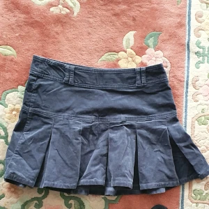 Fin mocka kjöl - I mycket bra skich och passar S_ m