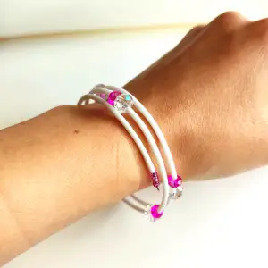Handmade bracelet with memory wire and crystal beads 