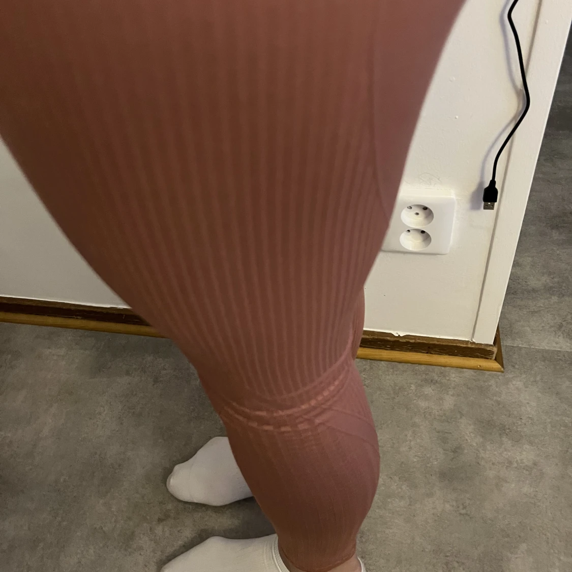 Träningsbyxor 100kr - 91