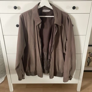 Dressmann Jacka strl. m - Säljer denna fina jackan 🫶🏻🫶🏻🫶🏻