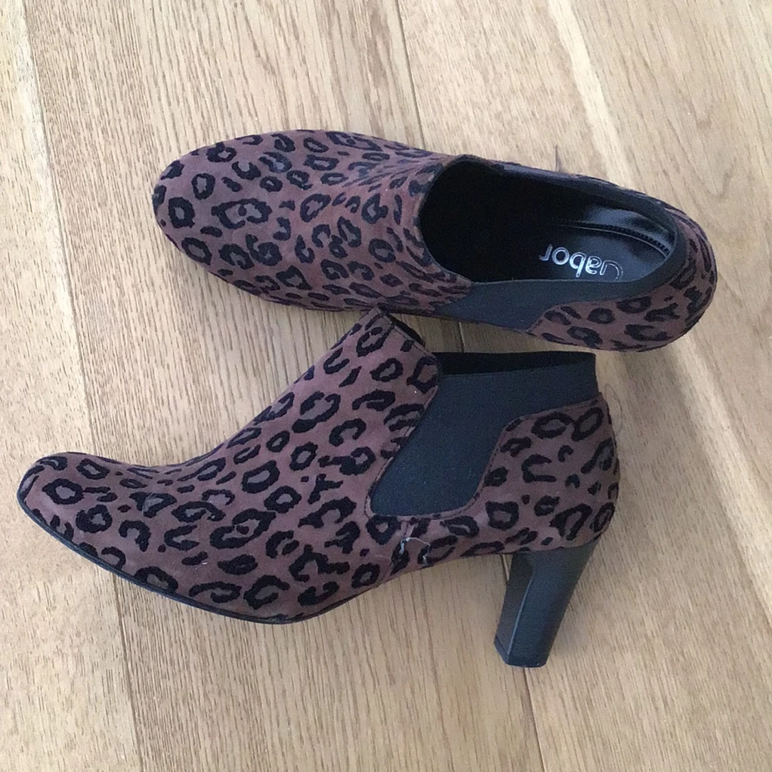 Skor stövletter mönstrad 