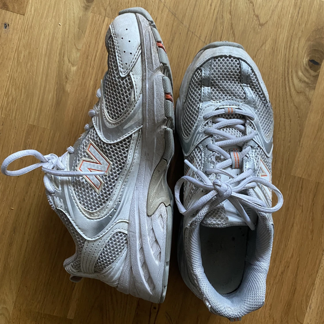 New balance sneakers  - 90