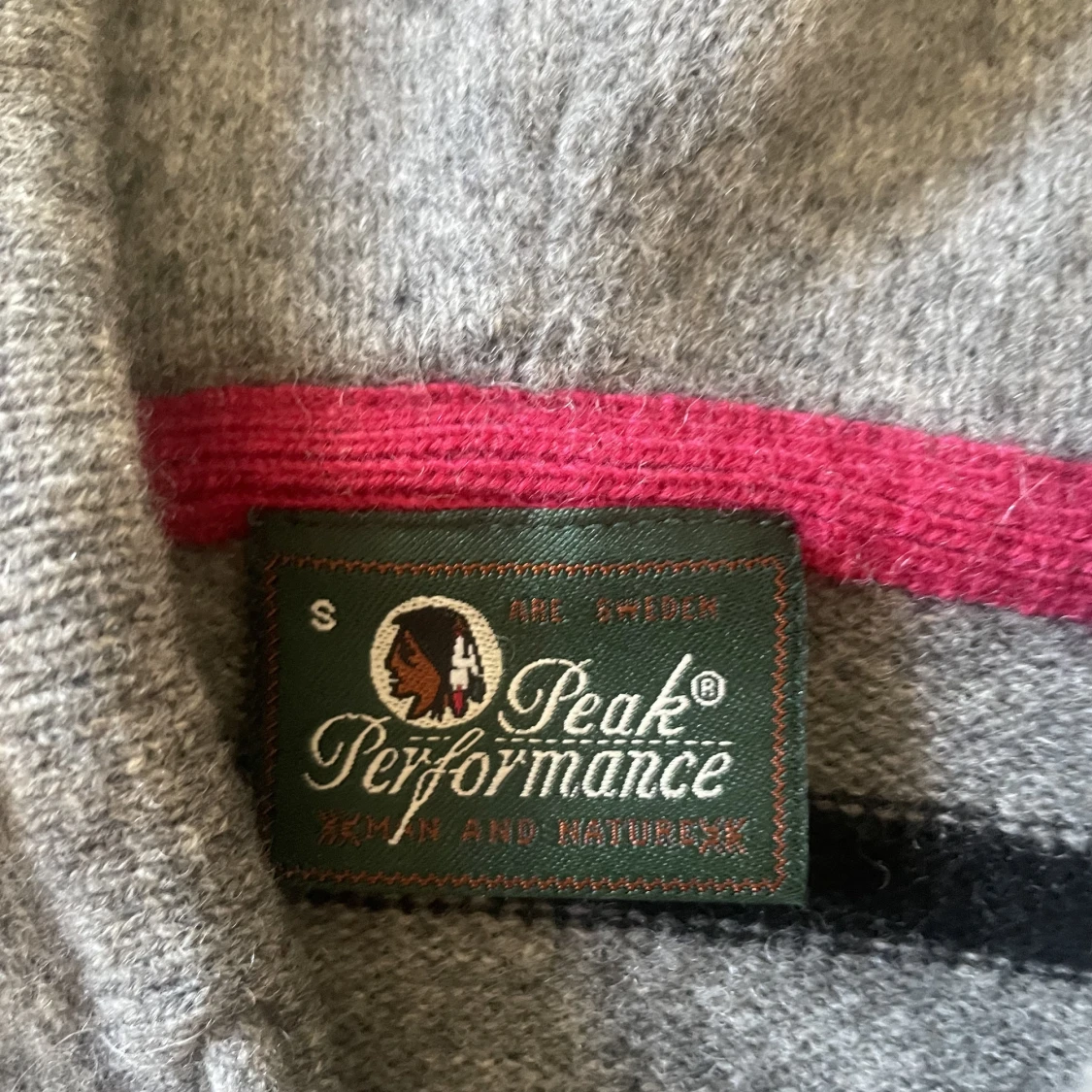 peak performance huvtröja  - 91