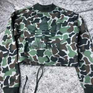 Adidas Cropped - Helt ny!