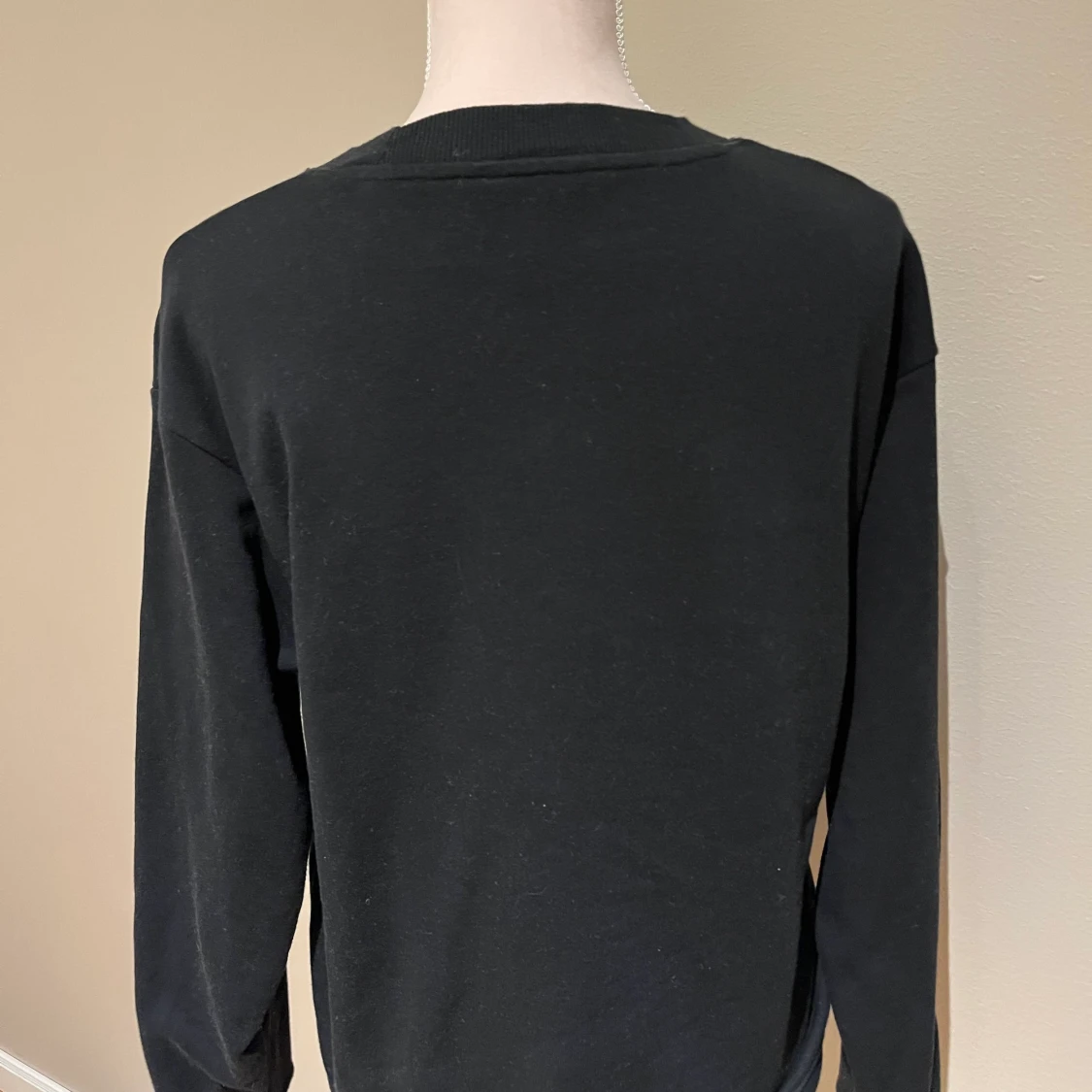 Svart sweatshirt  - 90