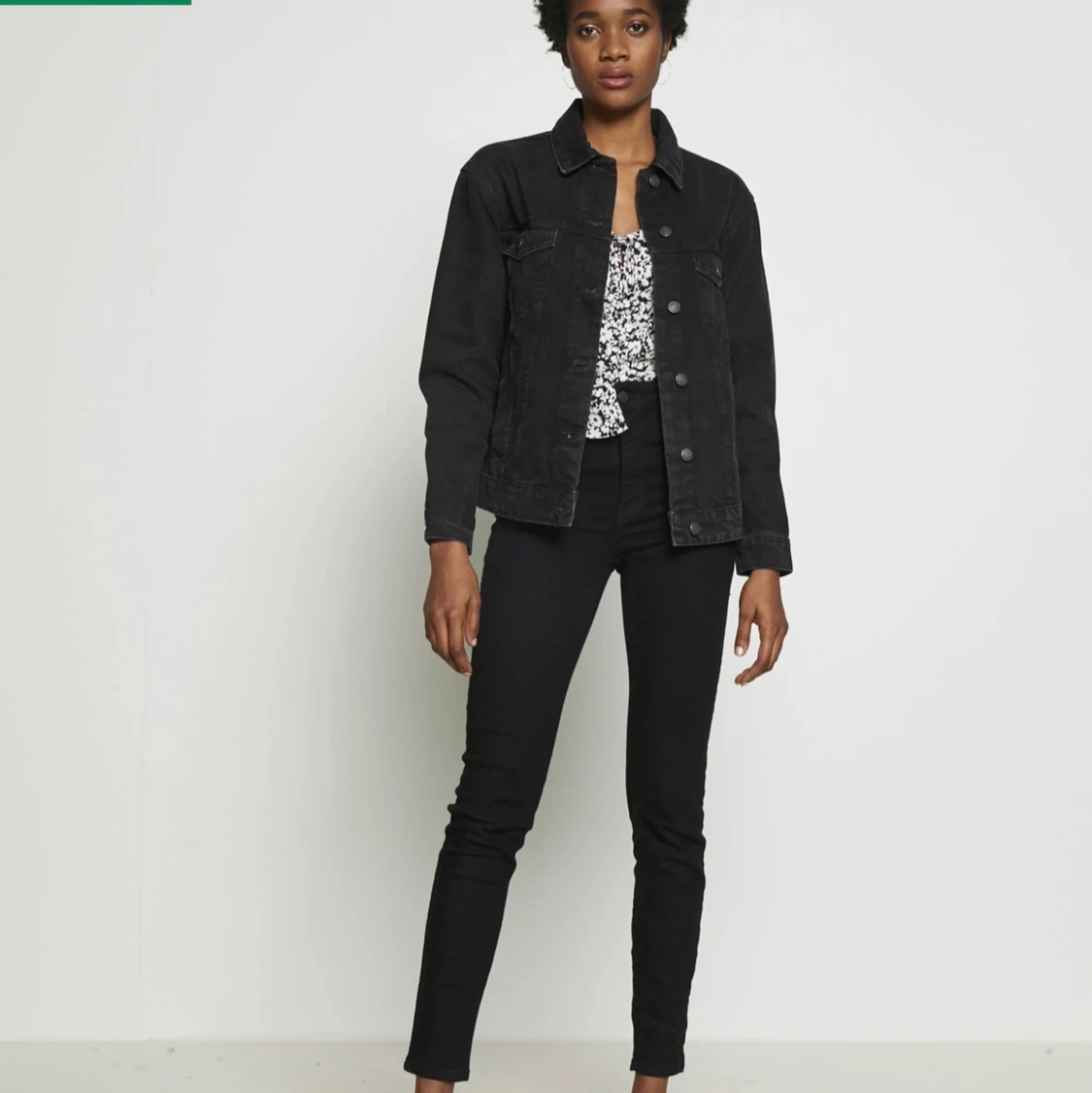 Svart jeansjacka