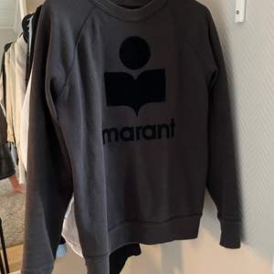 Säljer nu min superfina Isabel Marant tröja! Den är i storlek 36 och nypris är 2800kr 
