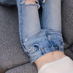 Jeans 34 - Från pull&bear, knappt använda, storlek 34. 230 kronor inklusive frakt