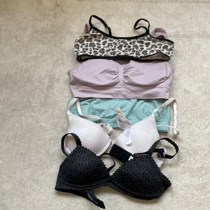 Toppar går priset är för alla inte st  - Massa toppar och 2 st bh för ungdomar priset är för alla men går att köpa st men då diskutera vi pris