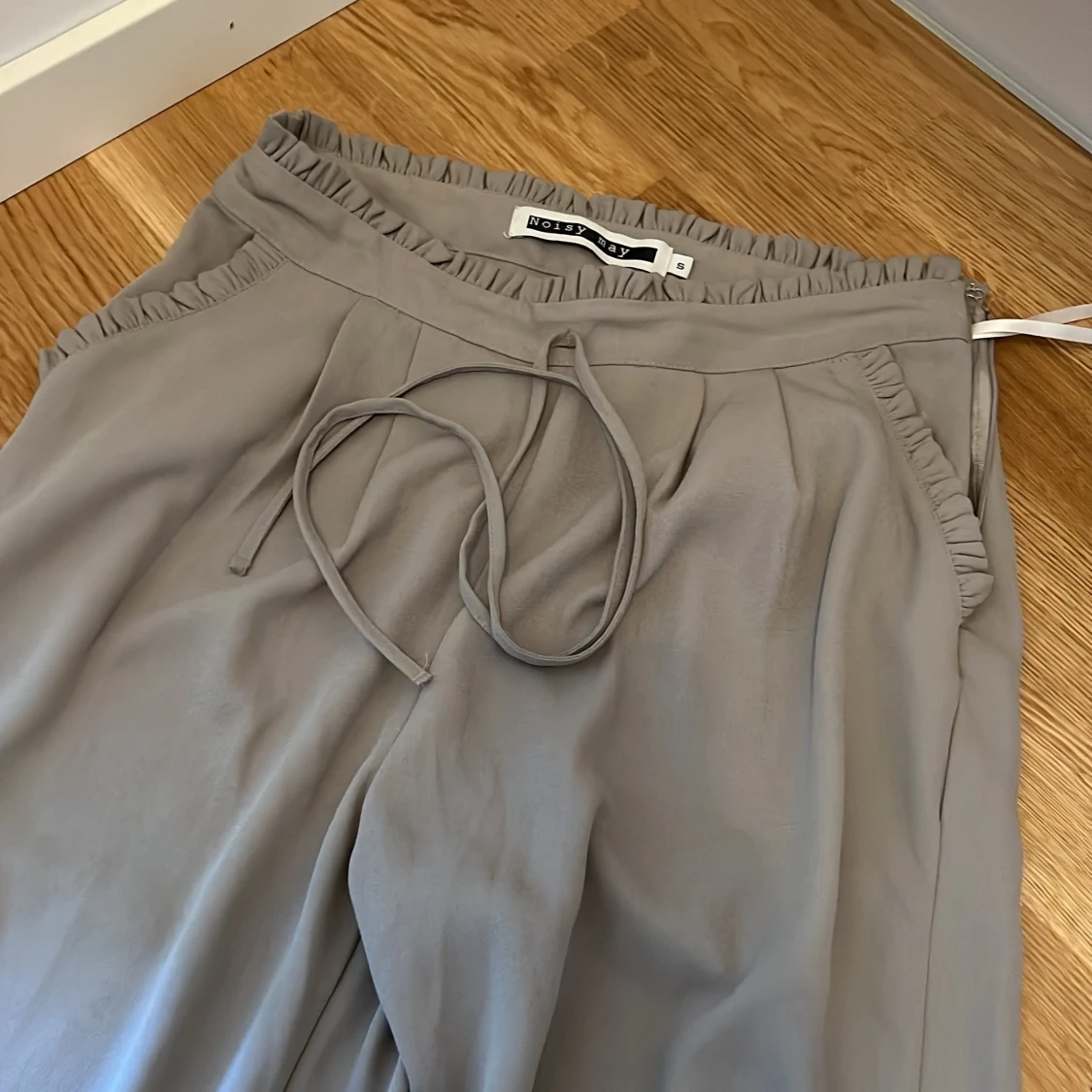 Kostym byxor hög i midja storlek S - 91