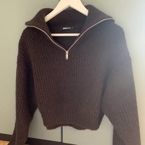 Stickad tröja från Gina - Säljer denna fina stickade tröja från Gina. Den är väldigt sparsamt använd och som ny ❤️ köpare betalar frakt! 